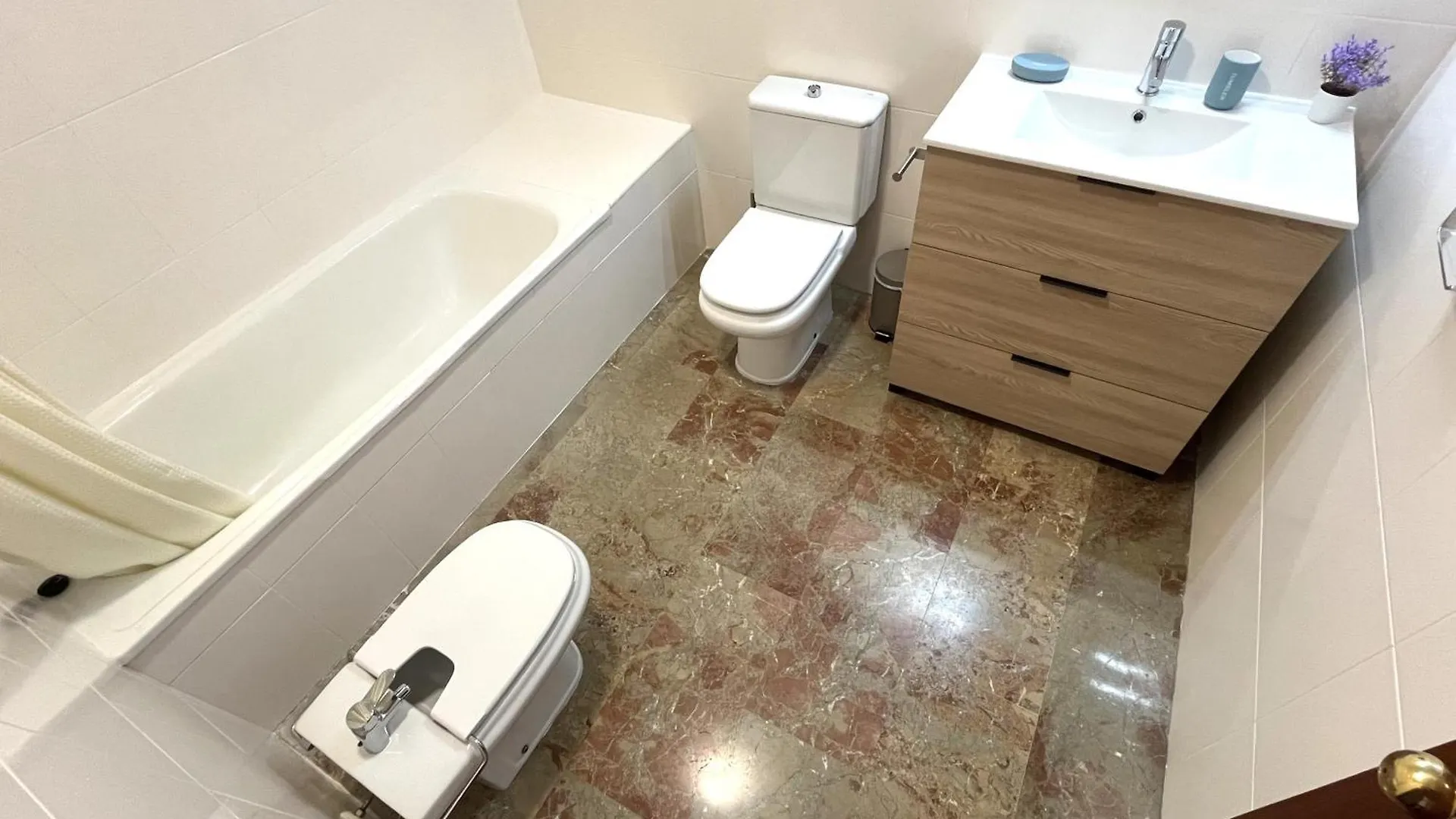 Babu Home Bcn - Welcoming, Peaceful, 20 Min Airport Drive, Easy Street Parking, 70M2 Santa Coloma De Cervello España